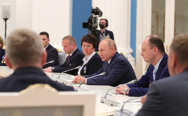 Президент РФ В. Путин поздравил работников атомной промышленности с профессиональным праздником